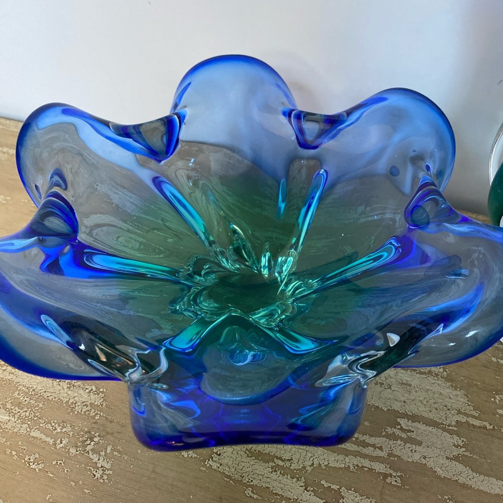 Blown glass royal gallery floral dish
